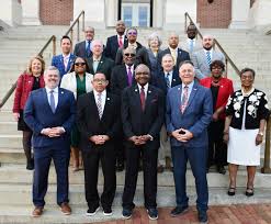 Maryland veteran delegates on the State House steps